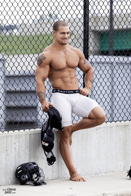 musclefx:  Caleb Blanchard.  American Football. 
