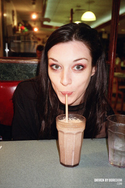 drivenbyboredom:  Stoya’s milkshake brings