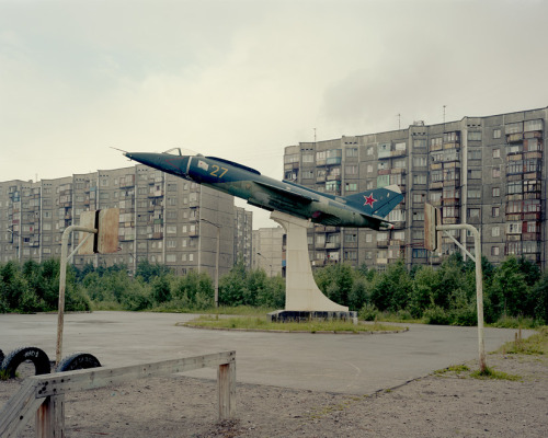 pnitramar: Murmansk, Russia 2008. Photo from the series “Arctic”, by Jason Koxvold.