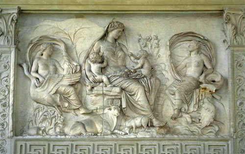 roman-art:Detail of Tellus from the Ara Pacis, RomeEarth mother also thought to be actual peace (all