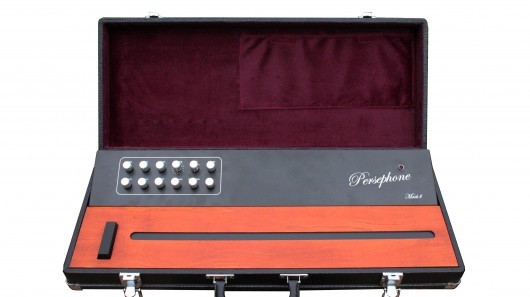 synthporn:  //  Eowave  //  Persephone  MKII  //  When I close my eyes and