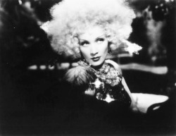 Vintagegal:  Marlene Dietrich In “Blonde Venus” 1932 