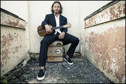 Eddie Vedder - photo by Danny Clinch (di Pearl Jam Official)