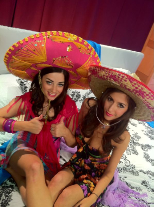 Porn photo Happy Cinco de Mayo from @taylorvixen and