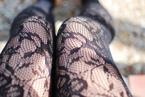 destructivexmind:  sin título by kay r ∞ on Flickr.
