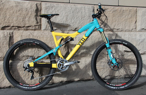 (via Yeti 25th 575)