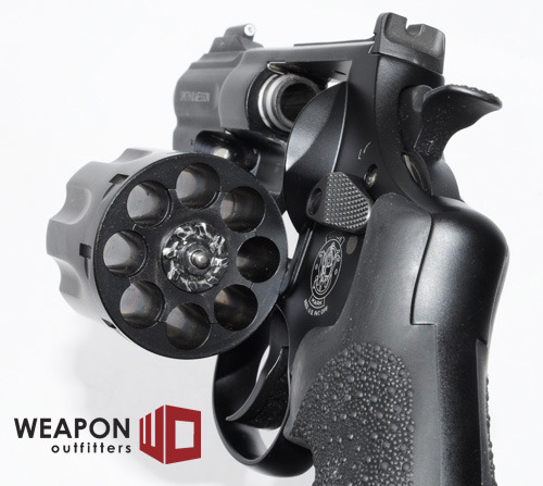 gunsandtitties:  weaponoutfitters:  The S&amp;W 327 Night Guard is a fucking