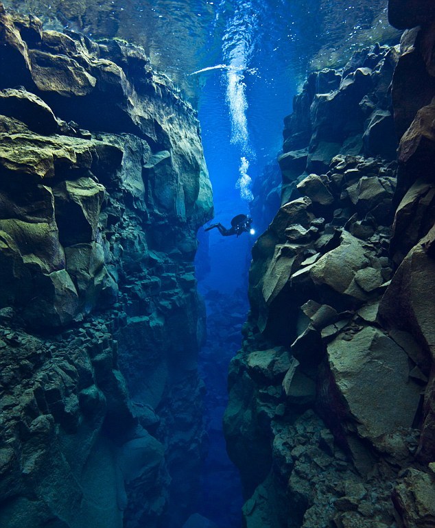 special-treats:  look-alittlecloser:  complexxbeauty:   Tectonic Plate Gap Between