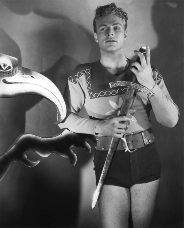 howdoyoulikethemeggrolls:
“ wehadfacesthen:
“ Buster Crabbe, publicity shot for the Buck Rogers serials, 1930s
”
Think that’s Flash Gordon. He wore long pants for Buck Rogers, hair styled differently, and a different chest pattern, here:
”