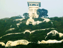  Devil Hotel in Fengdu, China 