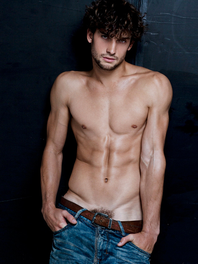 sensualis:  Matt Giesler by Rick Day 