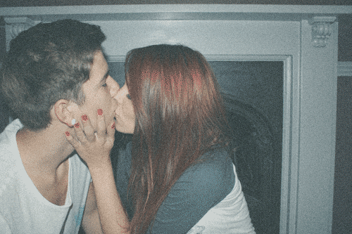 idealizar:  O amor que a gente dá é o amor que a gente quer receber. 
