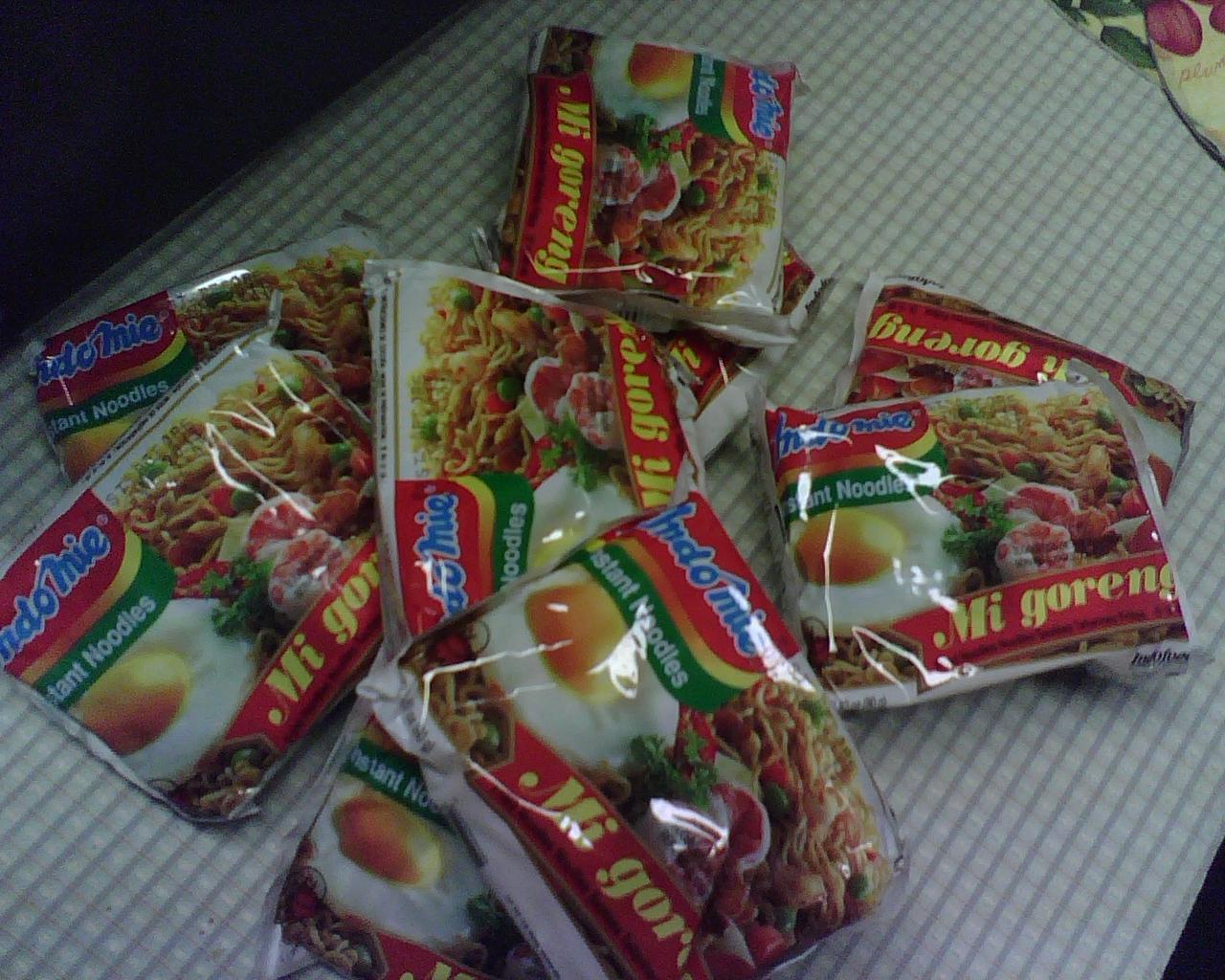 So ima make noodles for the pot luck&hellip; will 9 bags be enough? :o