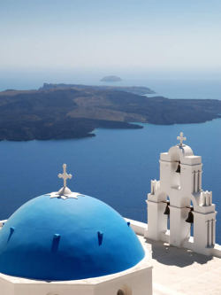 cannibal-crunch:  Blue-domed Church in Santorini