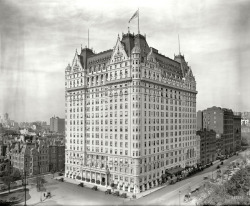 Plaza Hotel, Fifth Avenue, New York circa 1912 