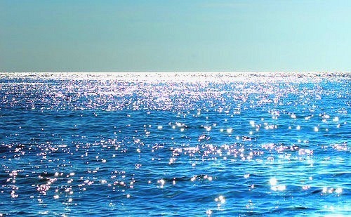 sunsurfer:  Sparkling Ocean, The Bahamas  photo via dreamstime