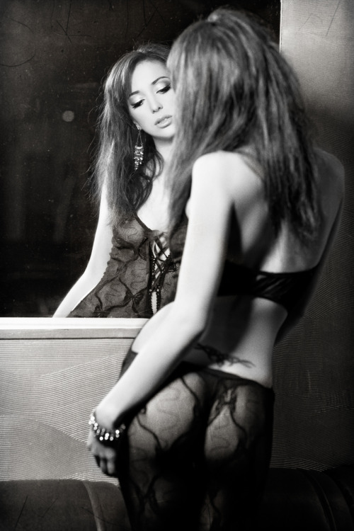 eroticguru:  ✓ eroticguru via abrahammx