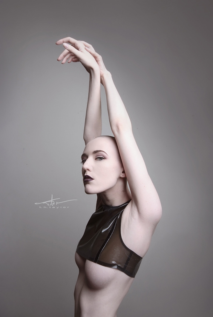 vnixie:  V Nixie in latex shirt Another shot by TH Taylor! Posted by Model: V Nixie