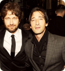  Gerard Butler and Adrien Brody  3 way?