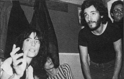 awesomepeoplehangingouttogether:Patti Smith and Bruce Springsteen, 1976