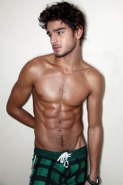 ohyeahsexymen:  Marlon <3 