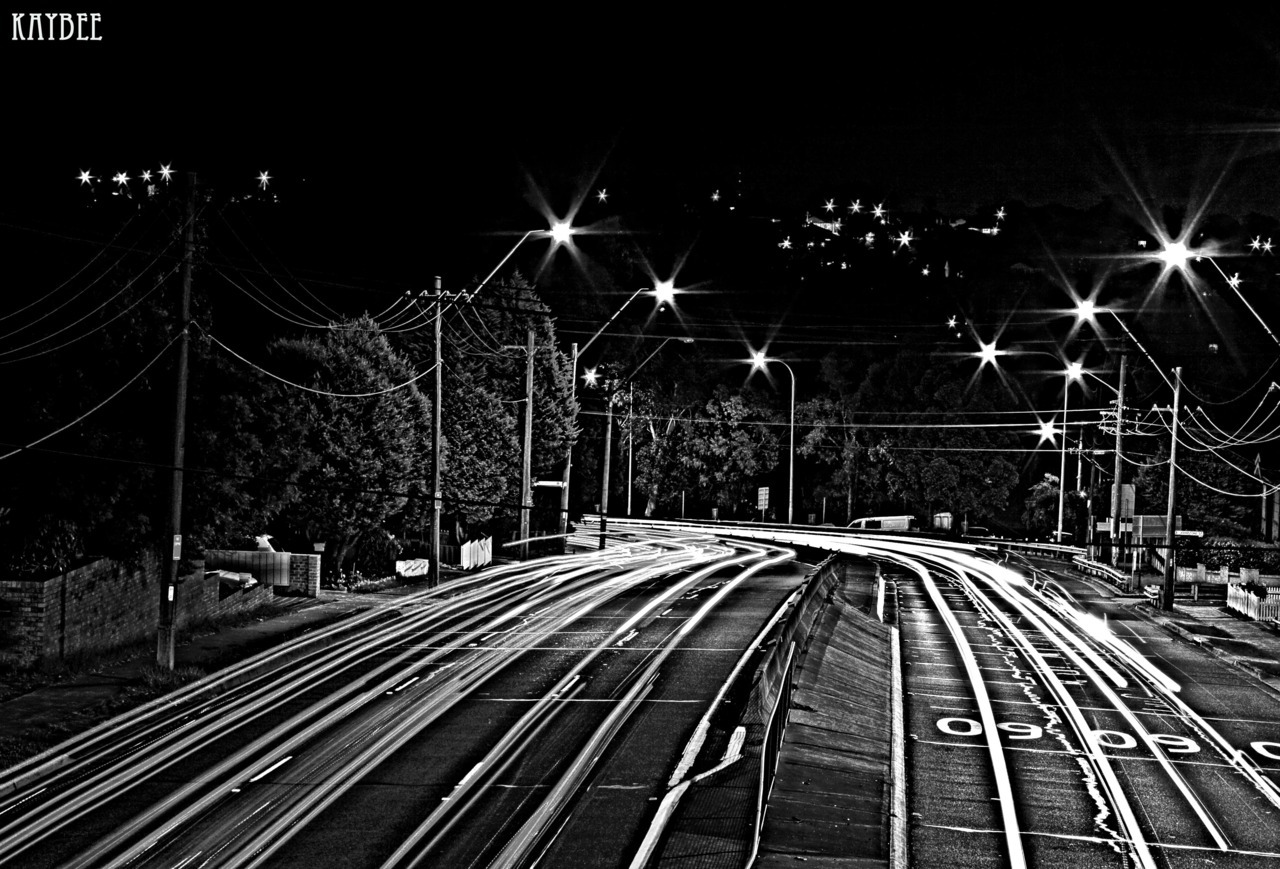 fuckyeahstreetlights:  follow www.kaybeephotog.tumblr.com 