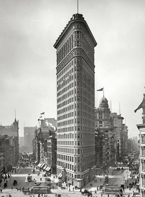  The Flatiron Building circa 1903, with Broadway on the left and Fifth Avenue on the right, and lots of street traffic all around this early skyscraper shortly after its completion. 8x10 inch glass negative, Detroit Publishing Co. View full size. 