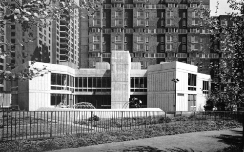 fuckyeahbrutalism: Elementary School, Roosevelt Island, New York (J.L. Sert, 1974)