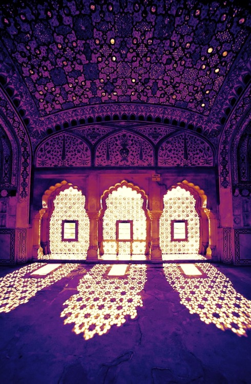 undercoverdiva:Amber Palace, Rajasthan, India.  
