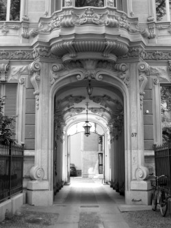 Theordinarydabe:  Main Entrance, Torino. Photo Dabe 