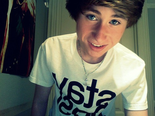 fyeahhipsterboys:  zacharydupuis.tumblr.com