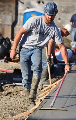 Fucking hot construction worker!