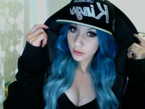 fuck yeah, girls in hoodies!