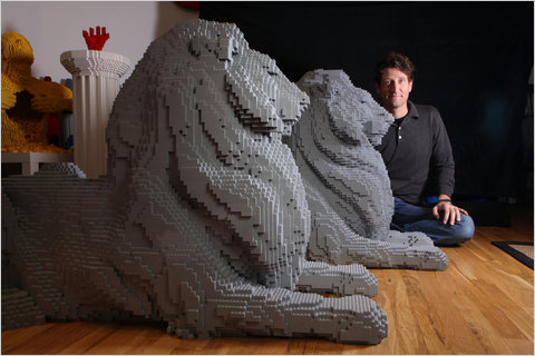 infoneer-pulse:Nathan Sawaya Builds N.Y. Library Lions in Legos“This was a special challenge,” he sa