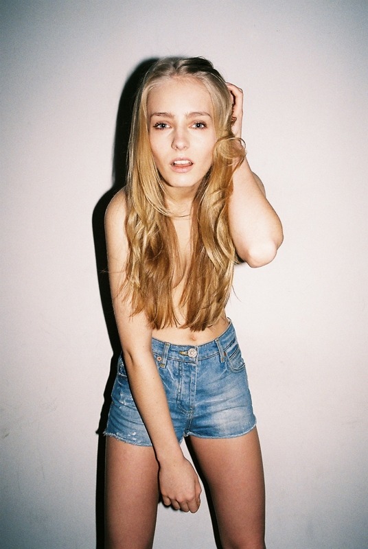 velvet-acid:  † Meow † † Meow † † Meow † 