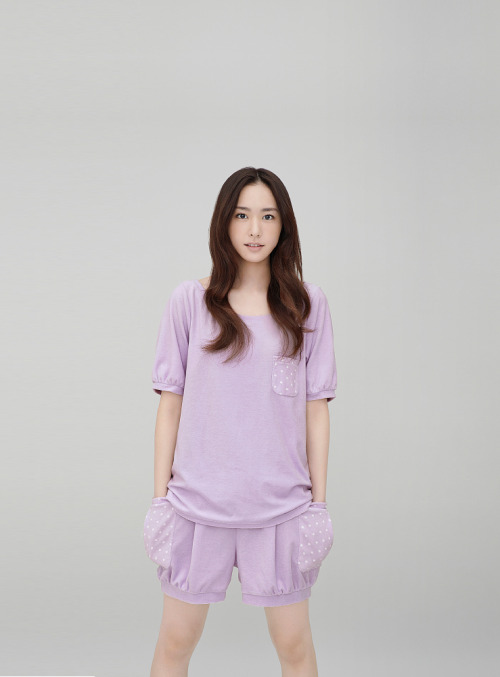 futomomomo: nemoi:ユニクロ レプロ・ハピチャリ・プロジェクト コラボ | WOMEN - ユニクロオンラインストア[store.uniqlo.com]今日のふともも