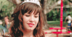 maquinadesentimentos:  Eu não sou uma princesa. Viver como uma e esperar por um príncipe seria hipocrisia. (maquinadesentimentos) 
