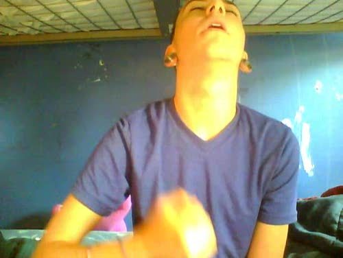 psyduk:  swallow or it goes in ur eye! 