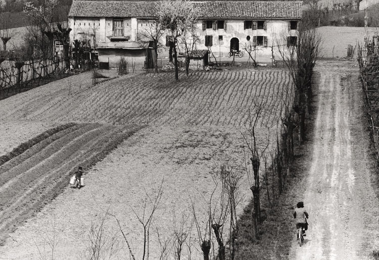 Gianni Berengo Gardin
Italian Landscape with Bicycle and Little Boy with Milk Cans, 1970s