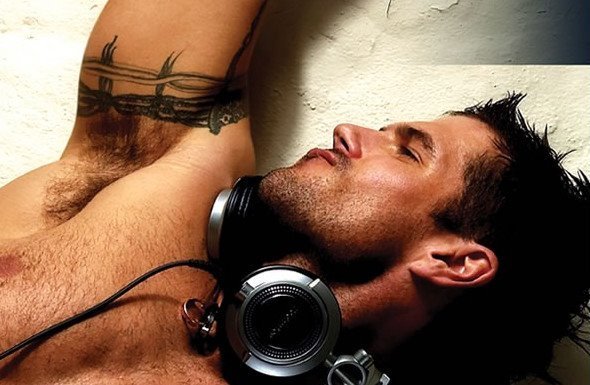 insideonly:  Oh yum, sniff……………………………… 