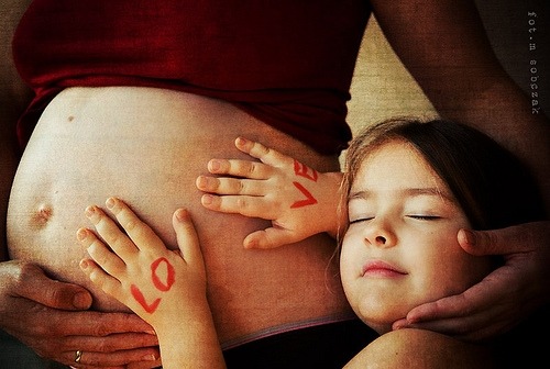 mfilo:  Bebês são milagres, não erros. Aborto só é uma maneira mais bonitinha