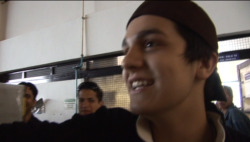 fcoluansantana:  ”Você descobre que ama alguém quando só a sua imagem te faz abrir o maior sorriso do mundo. Você descobre que ama alguém quando a felicidade dela é o motivo da sua felicidade. Você descobre que ama alguém quando nada mais faz