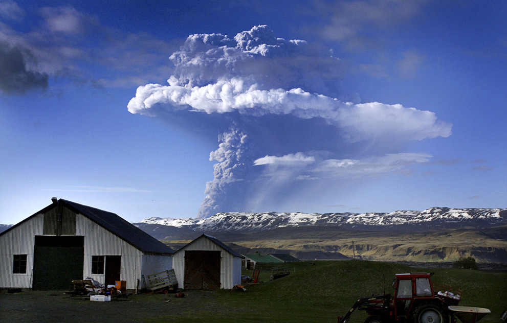 A cloud of smoke and ash is seen over the Grímsvötn volcano on Iceland on May 21,