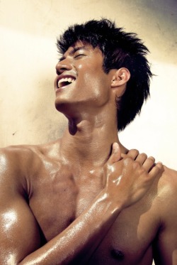 365daysofsexy:  Filipino actor and model MIKAEL DAEZ 
