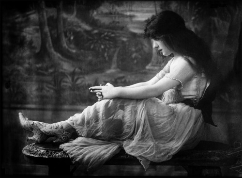 Evelyn Nesbit (1884-1967)
from Vintage Photography