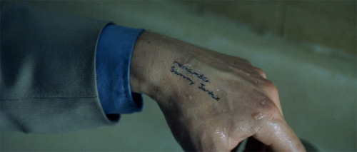 Memento (2000)