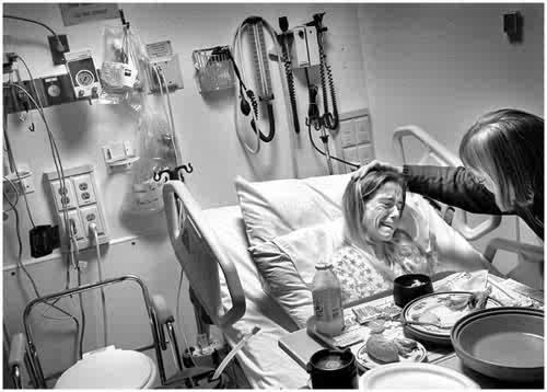 just-a-skinny-boy:  lastlamestring:  This is an eating disorder. Crying because a normal meal is placed in front of you and you are told either you eat it or you get a tube down your throat. Eat or you die. You want to die. You want to but your body won’t