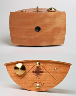 photojojo:  Doesn’t this wood craft pinhole