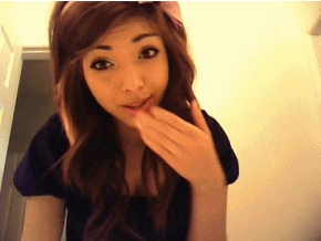 jasmine-blu:  kisssies n.n  what a cutie.