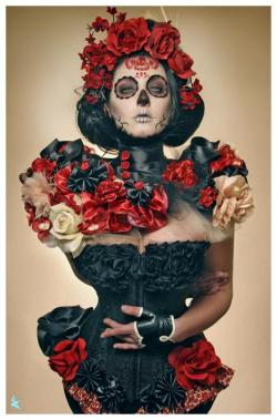 conniemunster77:  Summer Muertos by 666 Photography